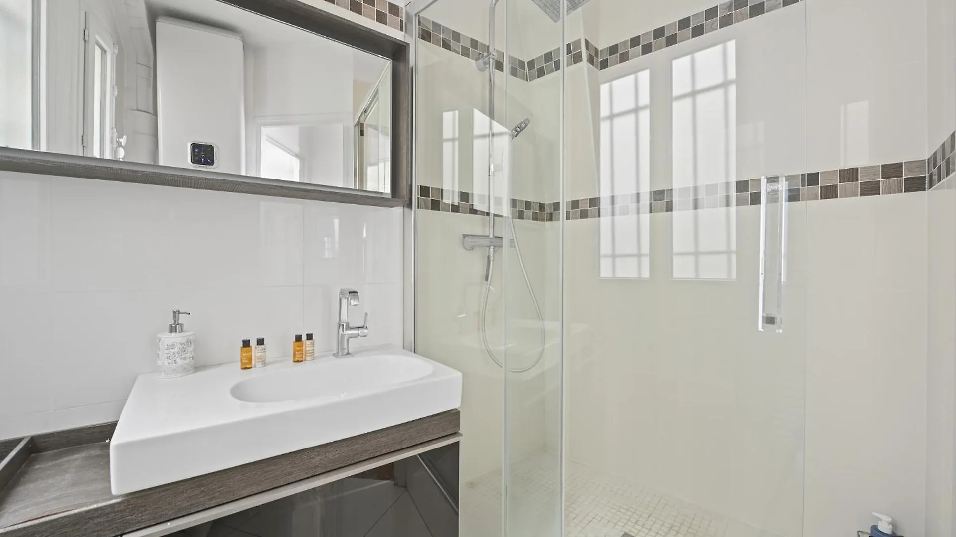 Apartment Veeve - Magic On The Marche *